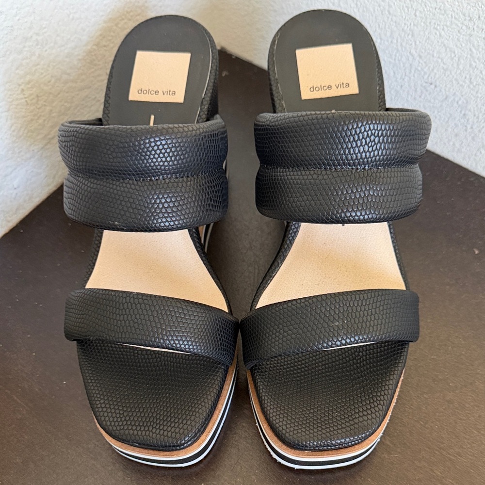 NWOT Dolce Vita Osiris Black Textured Double-Strap Slide Mules.